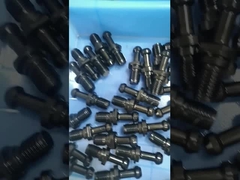 Máy cầm công cụ CNC bt kéo stud